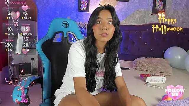 Snapshot of Lauren_smiles chatting on November 2025 04:05:02 AM Lauren smiles online show from November 2025 04:05:02 AM