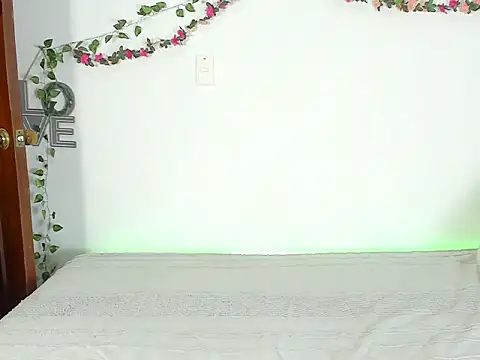 michell anyeli online show from October 2025 10:39:02 PM