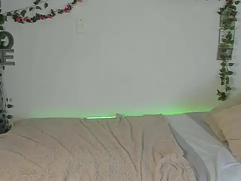 michell anyeli online show from November 2025 10:24:01 PM