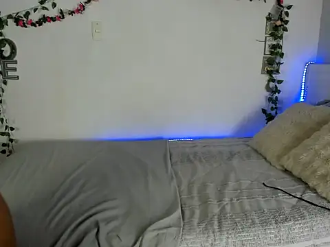 michell anyeli online show from September 2025 11:43:02 PM