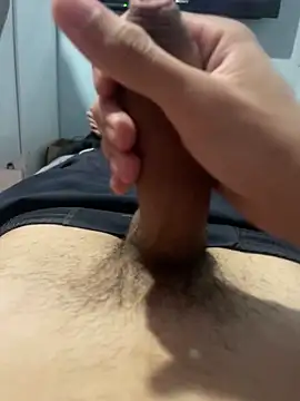ooMiguel17CM online show from May 2026 03:22:01 AM