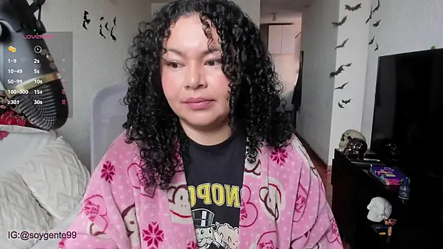 Chubby Licius online show from November 2025 03:15:02 PM