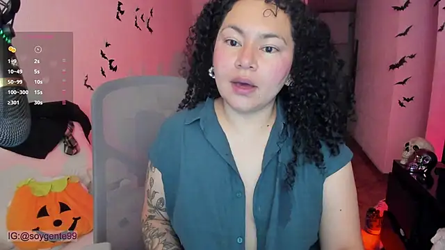 Chubby Licius online show from November 2025 01:55:02 AM