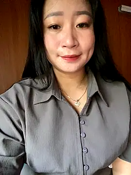 Snapshot of violet-00 chatting on October 2025 01:07:01 AM violet-00 online show from October 2025 01:07:01 AM