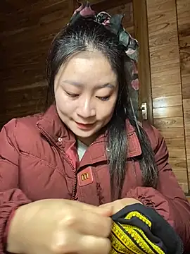 violet-00 online show from November 2025 01:06:02 AM