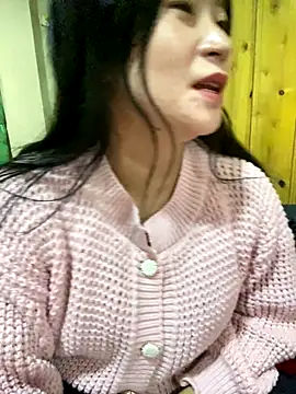 Snapshot of violet-00 chatting on October 2025 01:50:01 AM violet-00 online show from October 2025 01:50:01 AM