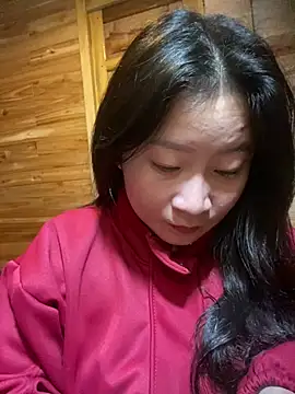 violet-00 online show from March 2026 06:17:01 AM