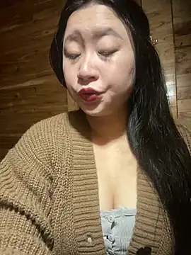 violet-00 online show from February 2026 01:40:01 AM