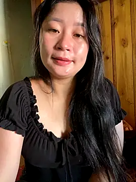 Snapshot of violet-00 chatting on October 2025 12:56:02 AM violet-00 online show from October 2025 12:56:02 AM