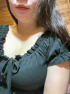 violet-00 online show from May 2026 12:22:02 AM