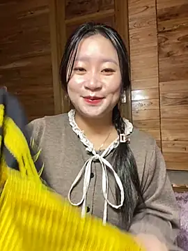 violet-00 online show from November 2025 01:38:01 AM