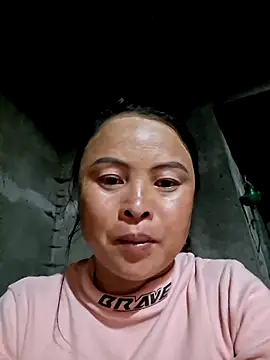 xuxulovezz online show from February 2026 12:04:02 PM