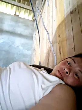 xuxulovezz online show from April 2026 06:20:02 AM