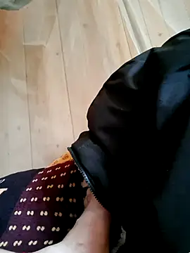 xuxulovezz online show from April 2026 05:41:01 AM