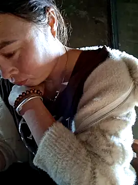 xuxulovezz online show from March 2026 01:53:01 AM