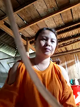 xuxulovezz online show from April 2026 12:56:01 AM