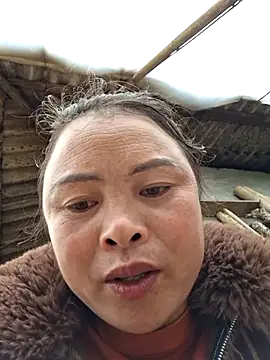 xuxulovezz online show from February 2026 04:45:01 AM