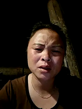 xuxulovezz online show from February 2026 12:05:02 PM