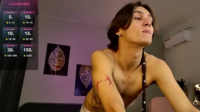 CleoStringer online show from November 2025 06:17:02 AM