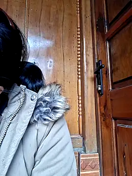 Snapshot of helenzz chatting on November 2025 12:33:01 AM helenzz online show from November 2025 12:33:01 AM