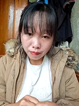 Snapshot of helenzz chatting on November 2025 12:59:02 AM helenzz online show from November 2025 12:59:02 AM