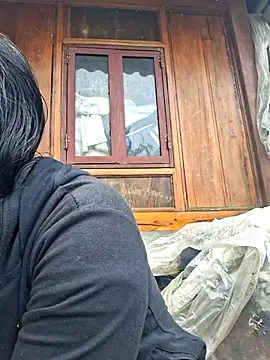 Snapshot of helenzz chatting on December 2025 05:52:02 AM helenzz online show from December 2025 05:52:02 AM