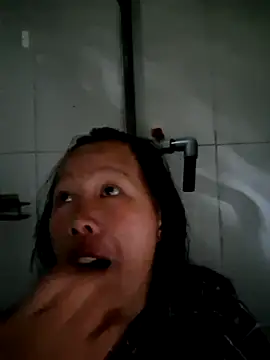 Snapshot of helenzz chatting on November 2025 12:14:02 AM helenzz online show from November 2025 12:14:02 AM