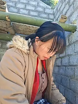 Snapshot of helenzz chatting on November 2025 05:40:02 AM helenzz online show from November 2025 05:40:02 AM