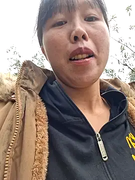 Snapshot of helenzz chatting on October 2025 06:56:01 AM helenzz online show from October 2025 06:56:01 AM