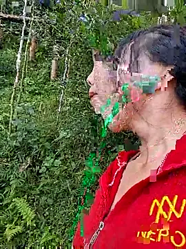 Snapshot of helenzz chatting on October 2025 01:59:01 AM helenzz online show from October 2025 01:59:01 AM