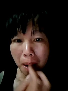 Snapshot of helenzz chatting on November 2025 10:26:02 PM helenzz online show from November 2025 10:26:02 PM