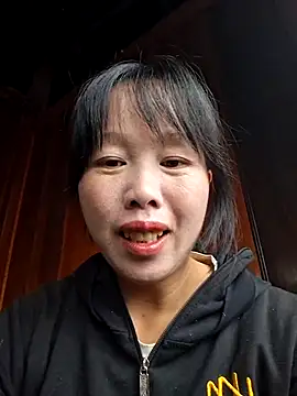 Snapshot of helenzz chatting on December 2025 12:53:01 AM helenzz online show from December 2025 12:53:01 AM