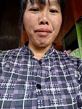 Snapshot of helenzz chatting on October 2025 05:28:02 AM helenzz online show from October 2025 05:28:02 AM