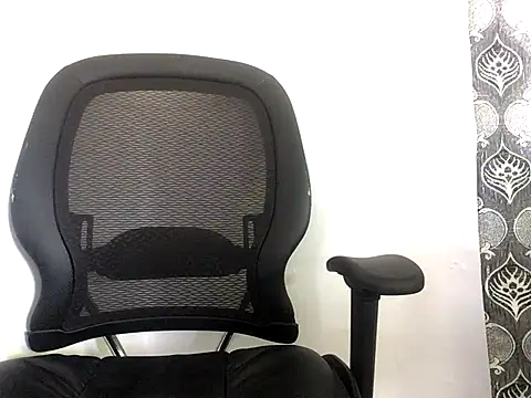 Zola Nooryi online show from October 2025 02:18:02 PM