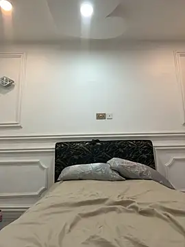 Zola Nooryi online show from October 2025 01:28:02 AM