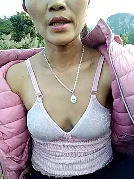 Snapshot of abigail-00 chatting on December 2025 08:09:02 AM abigail-00 online show from December 2025 08:09:02 AM