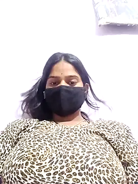 Snapshot of ROSHNI-744 chatting on September 2025 07:10:02 PM ROSHNI-744 online show from September 2025 07:10:02 PM