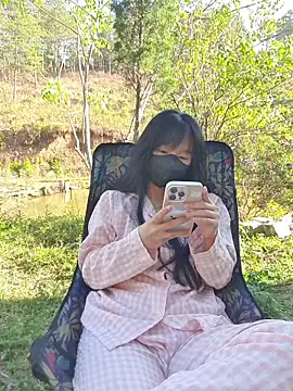 Helen-Tran online show from February 2026 01:23:01 AM