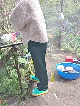 Helen-Tran online show from October 2025 02:54:01 AM