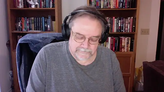 Vinyl22xh online show from April 2026 12:07:01 AM