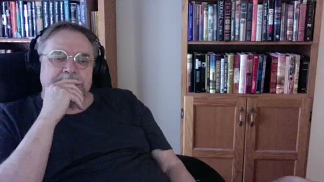 Vinyl22xh online show from April 2026 09:32:01 PM