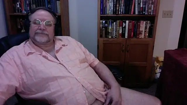 Vinyl22xh online show from March 2026 06:06:01 AM