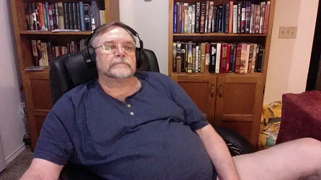 Vinyl22xh online show from March 2026 04:06:02 AM