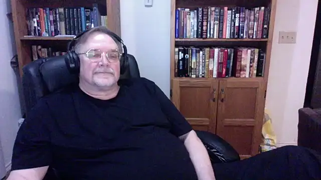 Vinyl22xh online show from April 2026 05:30:02 AM