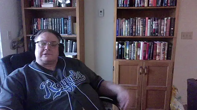 Vinyl22xh online show from July 2026 12:12:02 AM