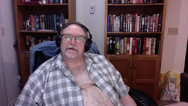 Vinyl22xh online show from April 2026 02:15:02 AM