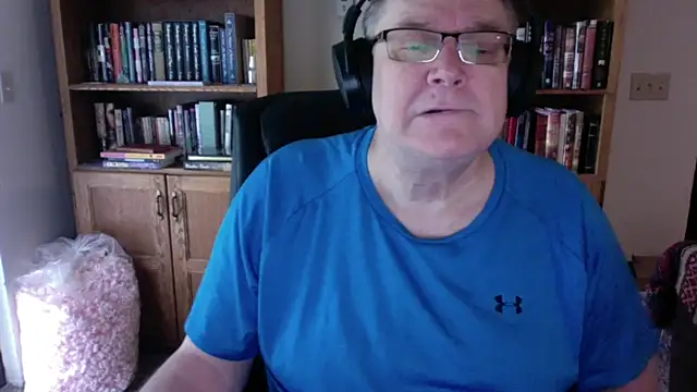 Vinyl22xh online show from May 2026 07:54:01 PM