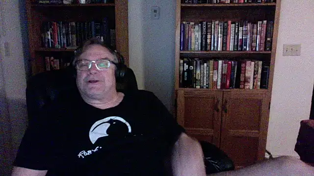Vinyl22xh online show from May 2026 01:31:02 AM