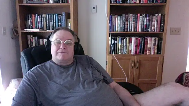 Vinyl22xh online show from June 2026 08:47:02 PM