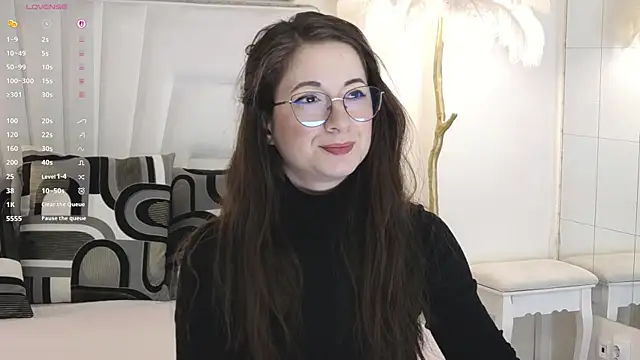 Snapshot of JennaClover chatting on April 2026 05:03:01 AM JennaClover online show from April 2026 05:03:01 AM